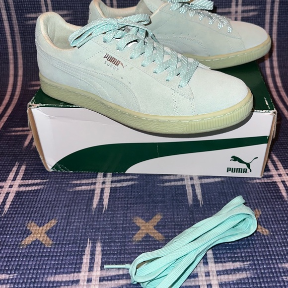 Puma Suede Classic Monochrome Reflective 7.5womens - Picture 4 of 16